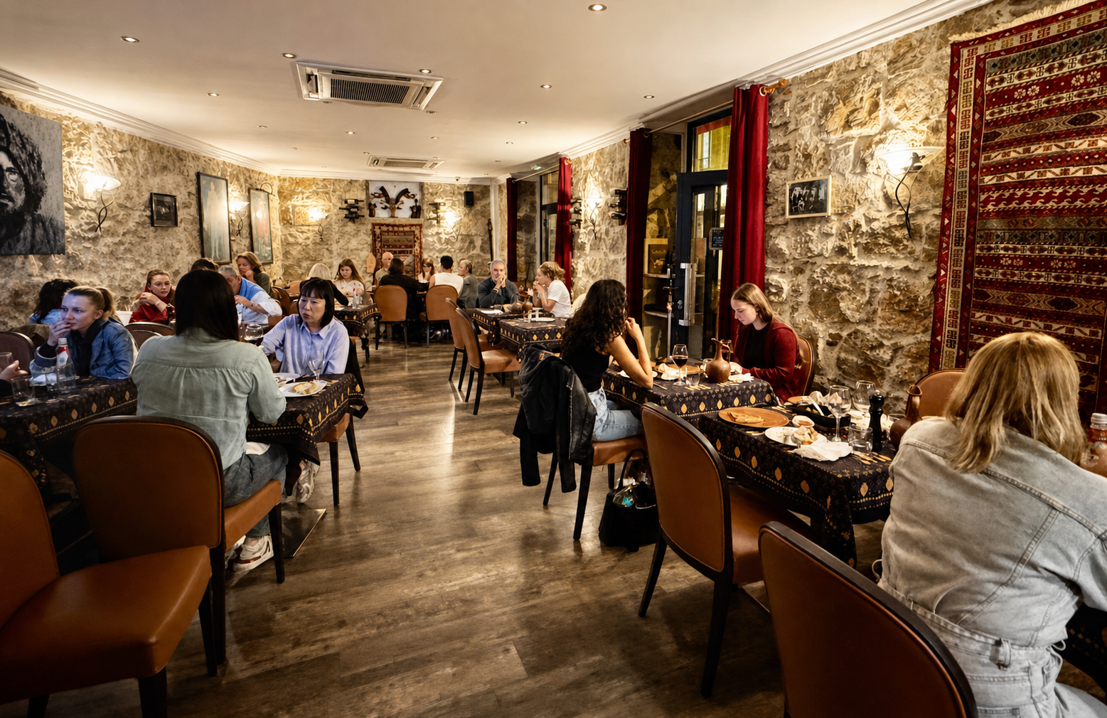 Restaurant Toné Géorgien — la salle